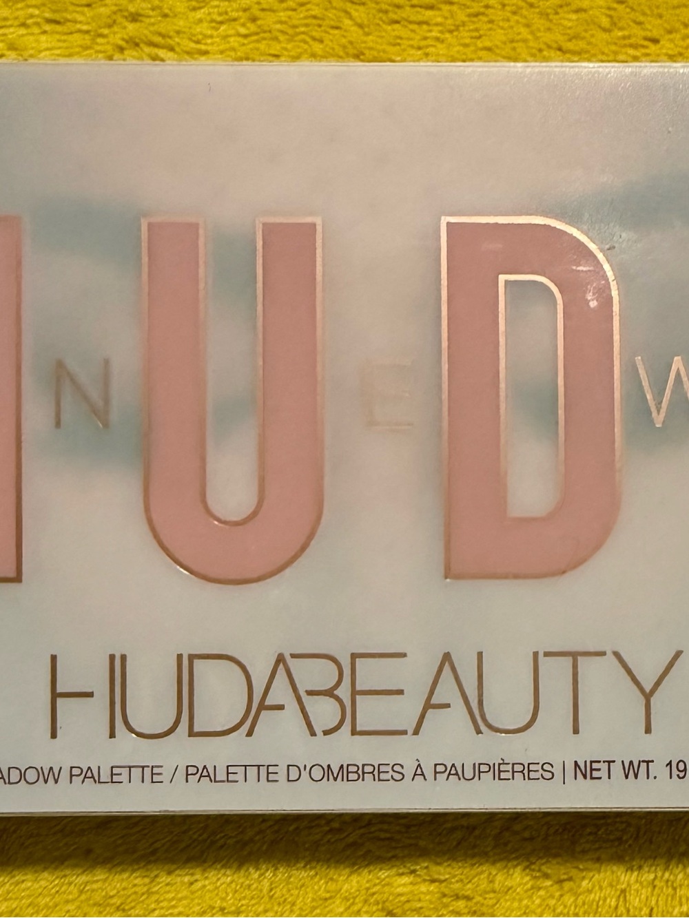 HUDA BEAUTY Nude Eyeshadow Palette - Soft Pink & Beige Tones